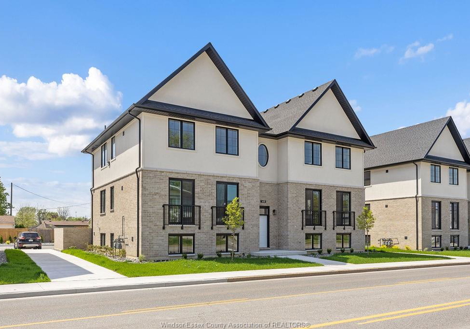 1401-lesperance-tecumseh-ontario-26018756