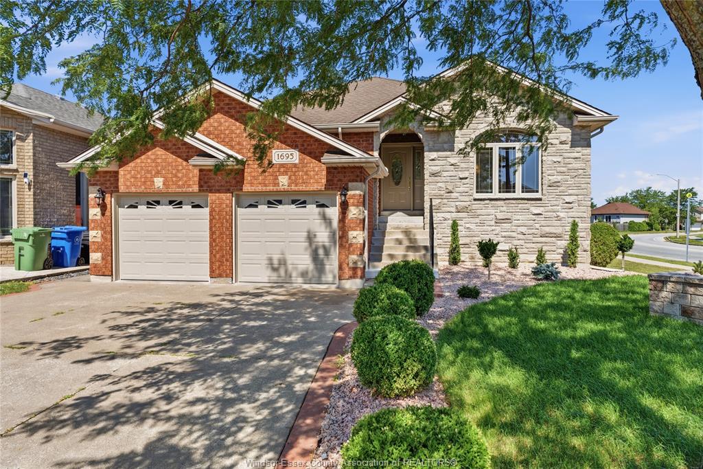 1695-meridian-street-windsor-ontario-26018758