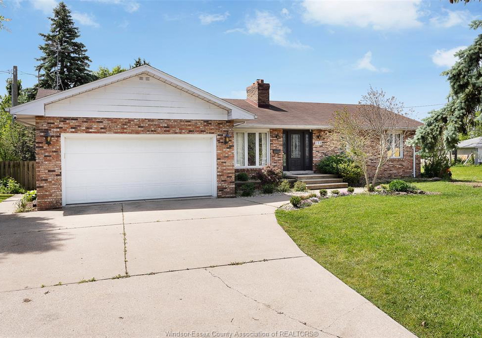 255-fort-street-amherstburg-ontario-26018761