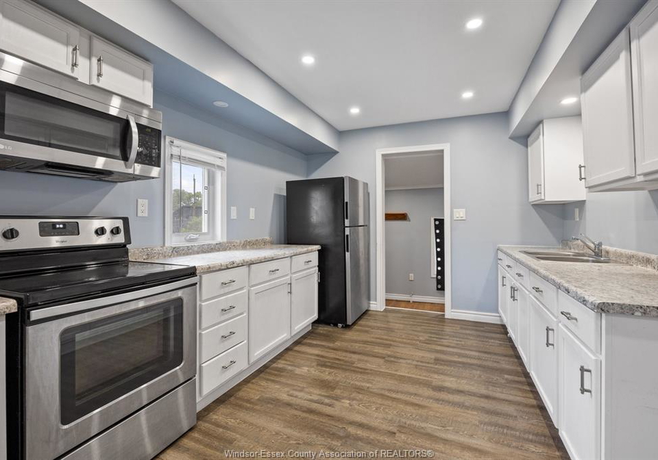 817-chatham-street-east-windsor-ontario-26018771