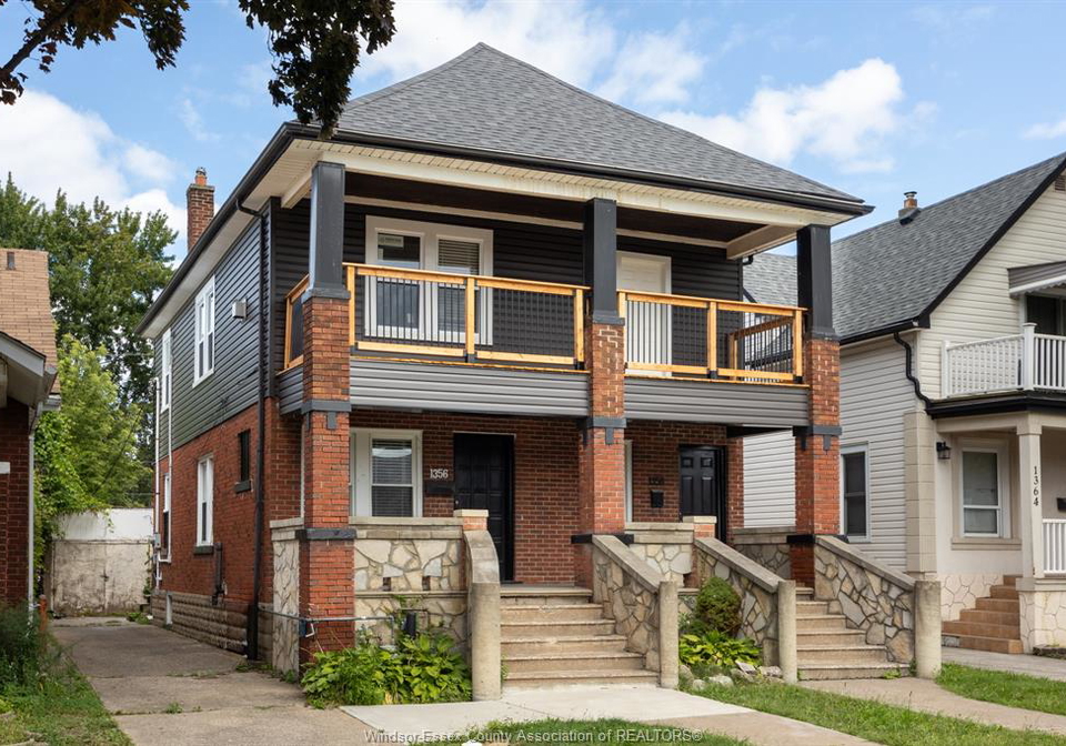 1358-pierre-windsor-ontario-26018783