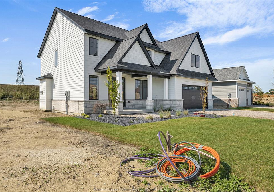 261-charles-street-essex-ontario-26018788