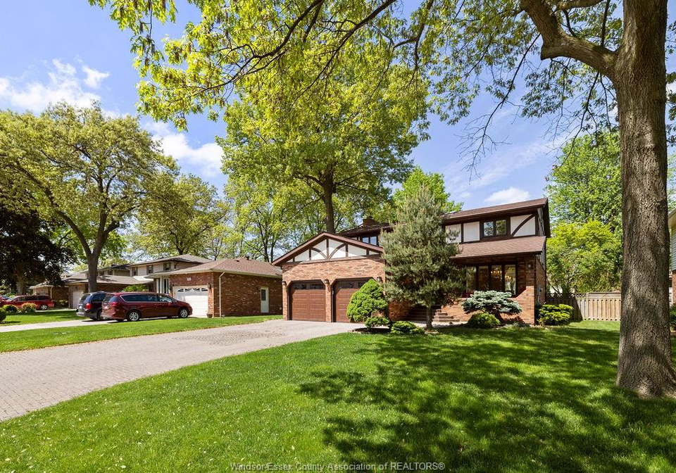 534-michael-crescent-lasalle-ontario-26018789