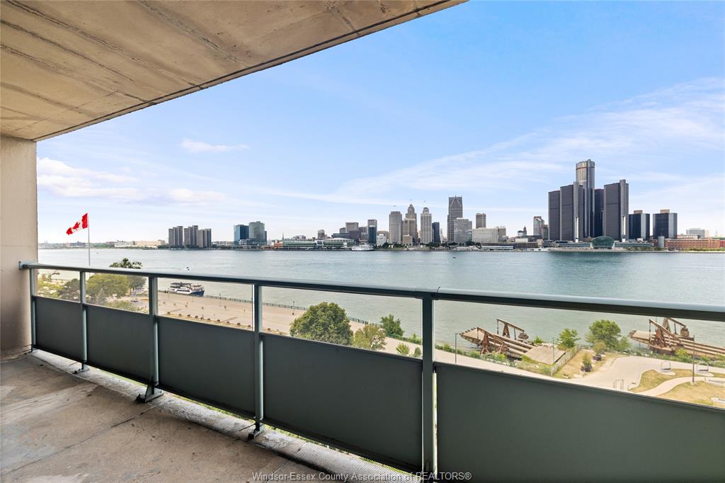 111-riverside-drive-windsor-ontario-26018793