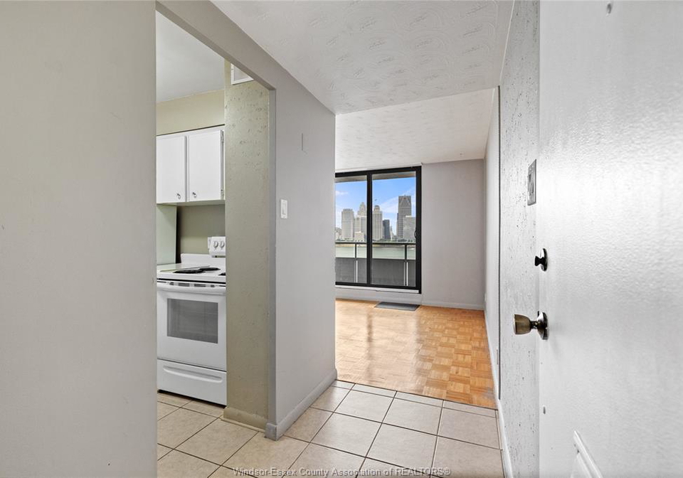 111-riverside-drive-windsor-ontario-26018793