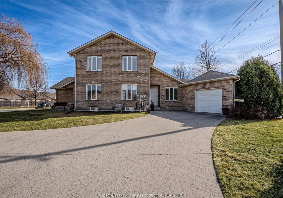 1708-banwell-windsor-ontario-26018800