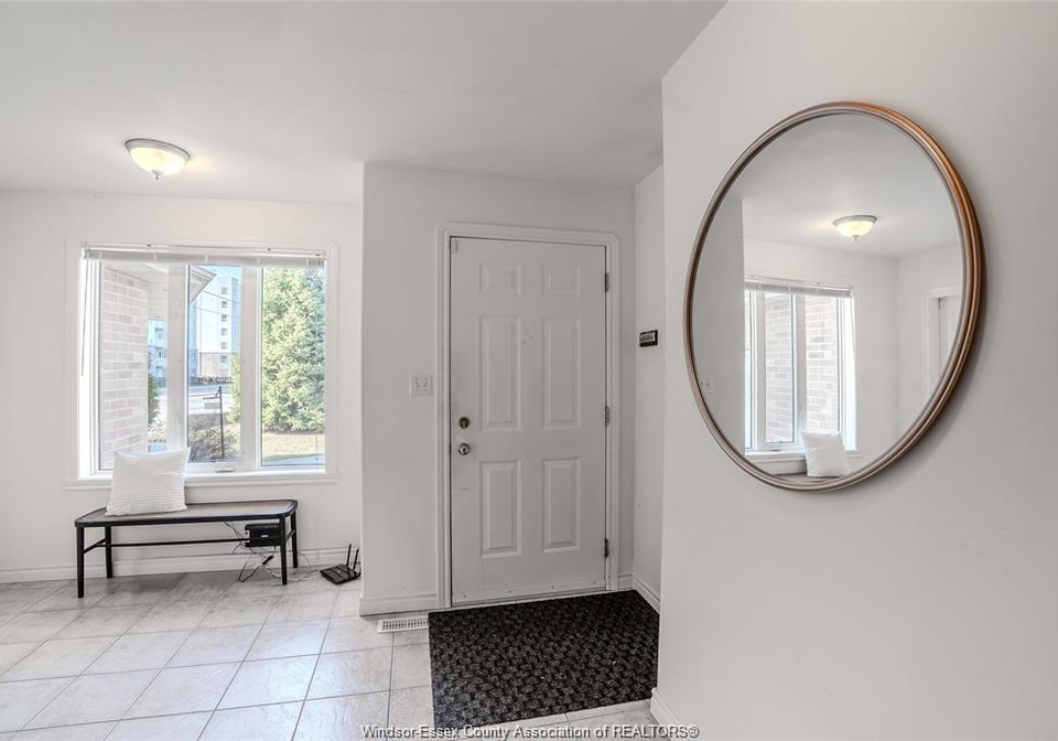 1708-banwell-windsor-ontario-26018800