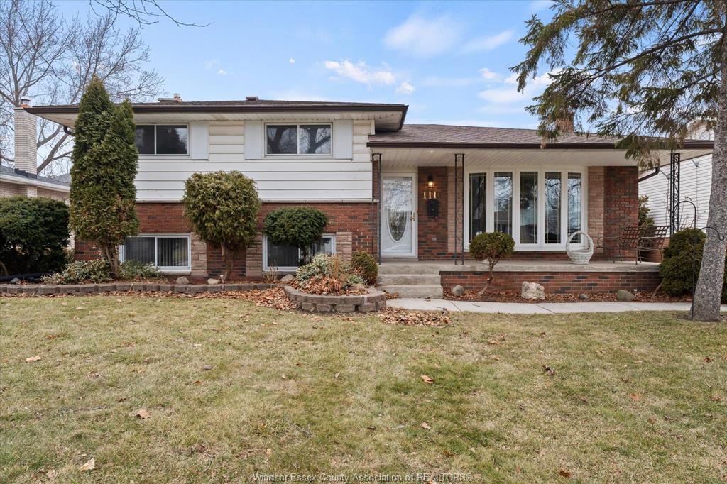 1116-sumach-crescent-windsor-ontario-26018806