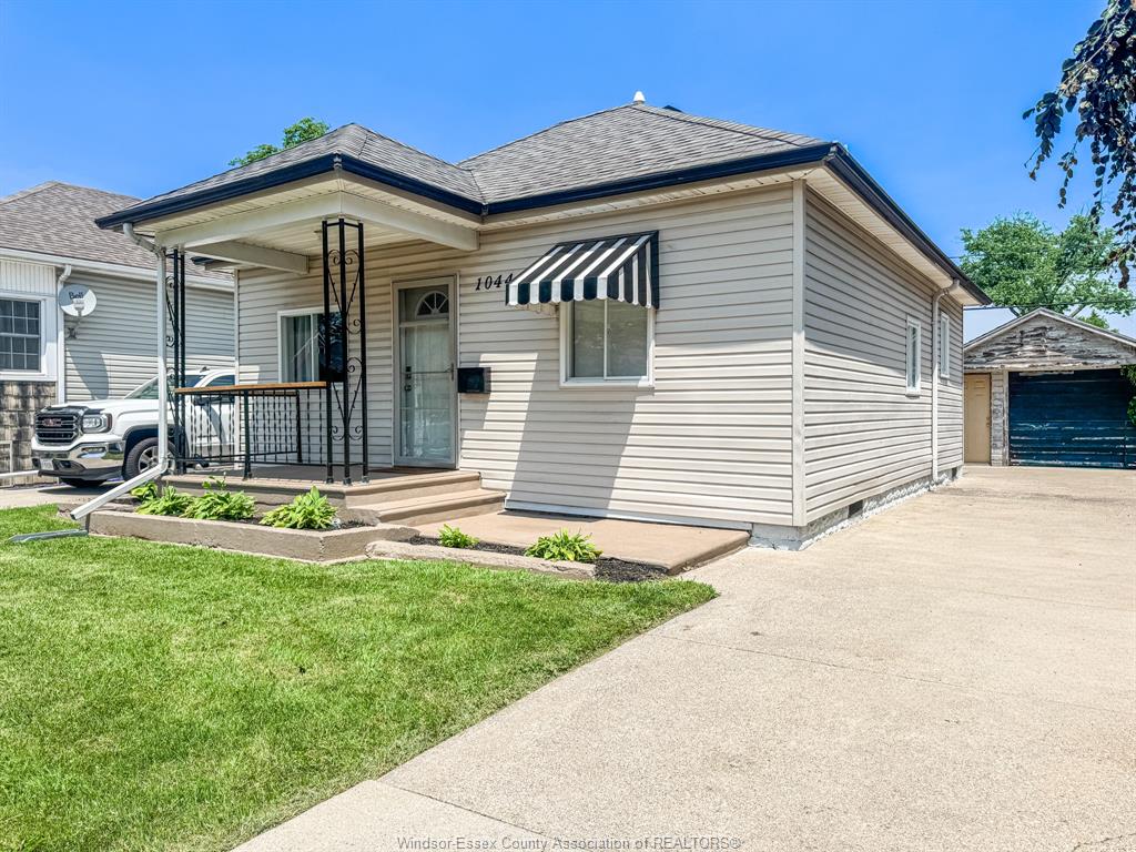 1044-reedmere-road-windsor-ontario-26018809