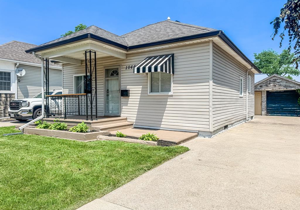 1044-reedmere-road-windsor-ontario-26018809
