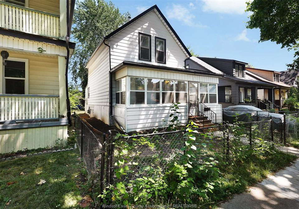 1022-hickory-road-windsor-ontario-26018811