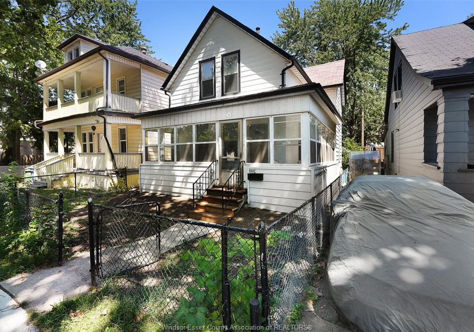 1022-hickory-road-windsor-ontario-26018811