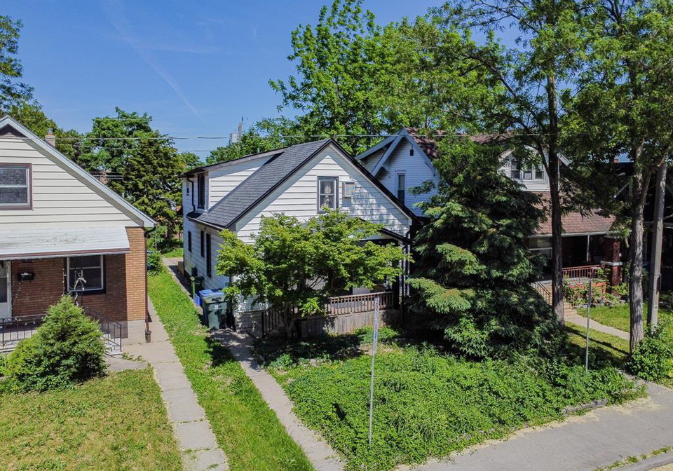 1630-marentette-windsor-ontario-26018813
