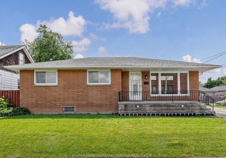 979-arthur-road-windsor-ontario-26018815