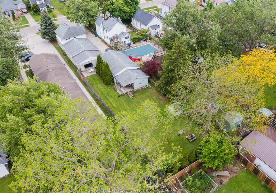 219-inshes-chatham-ontario-26018825