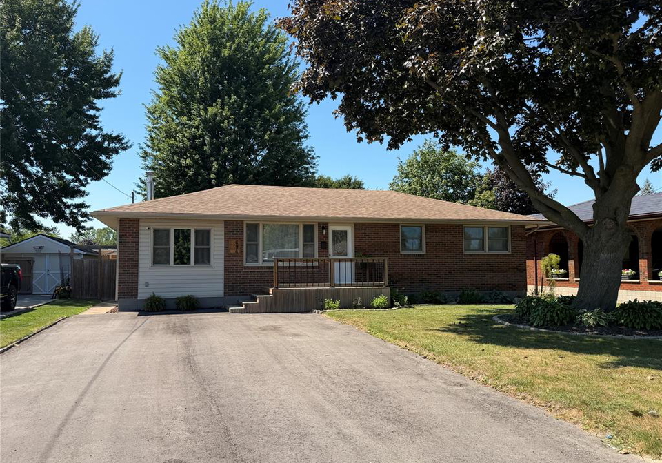 694-albert-street-wallaceburg-ontario-26018838