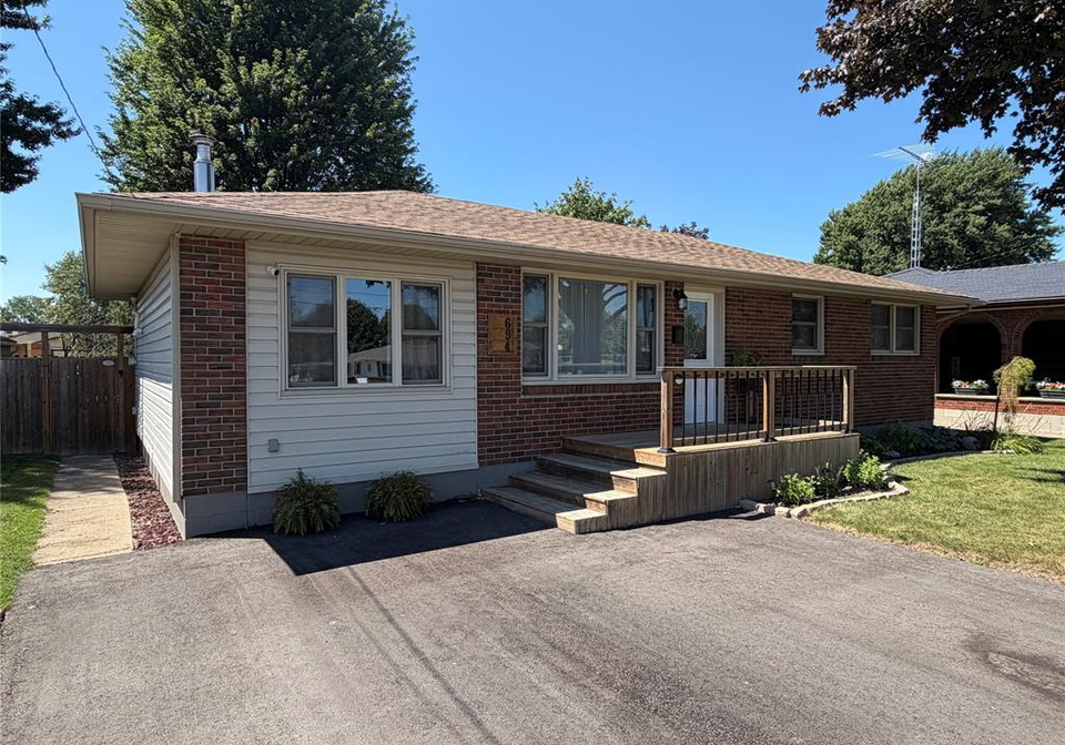 694-albert-street-wallaceburg-ontario-26018838