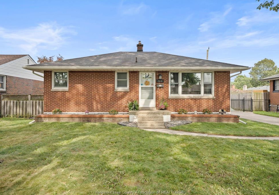 2618-askin-avenue-windsor-ontario-26018839