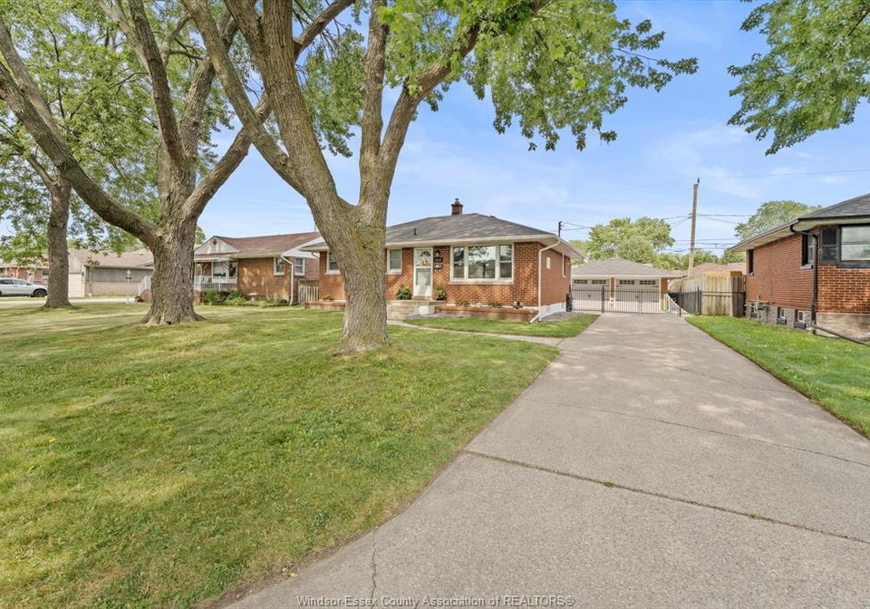 2618-askin-avenue-windsor-ontario-26018839
