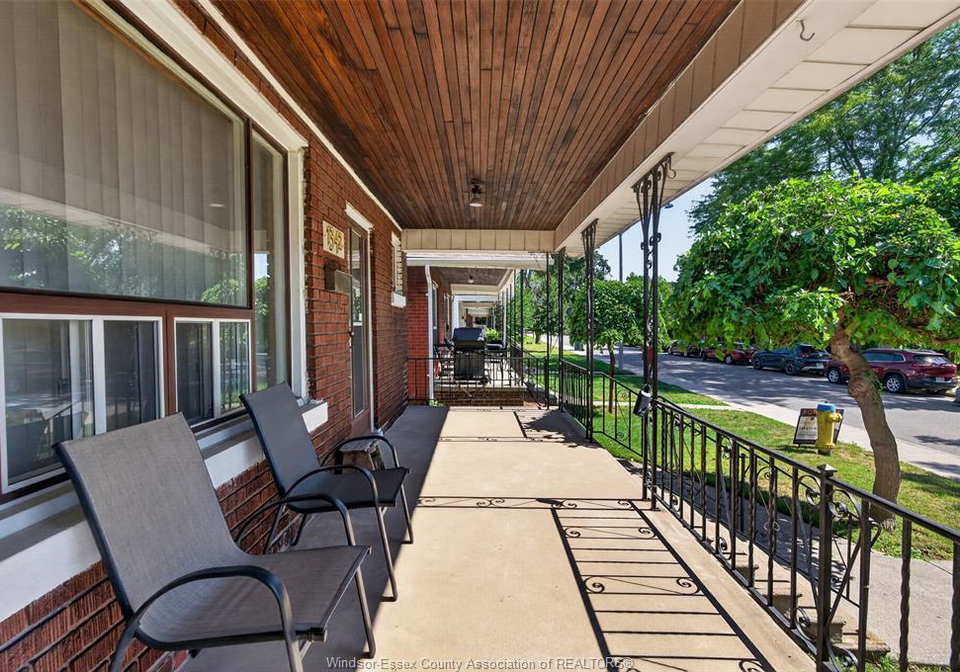 1342-hall-avenue-windsor-ontario-26018843
