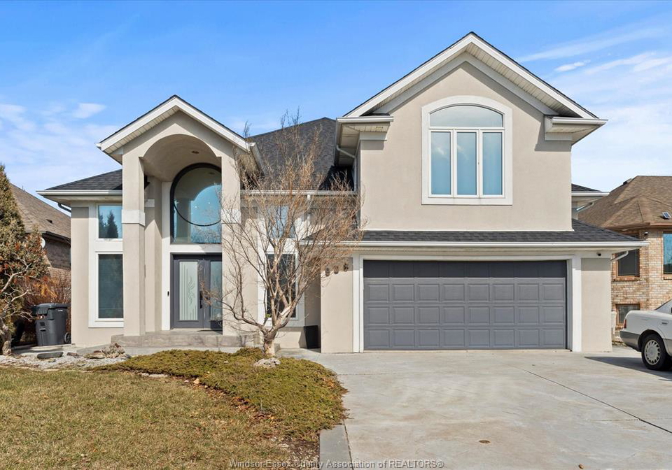 938-nova-windsor-ontario-26018851