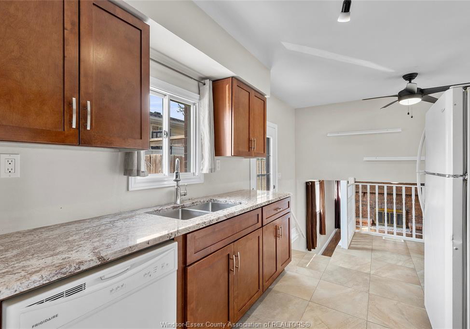 3083-jefferson-boulevard-windsor-ontario-26018852