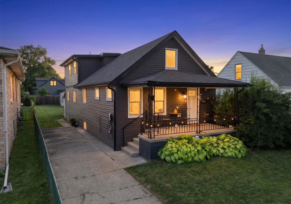 1223-aubin-windsor-ontario-26018853