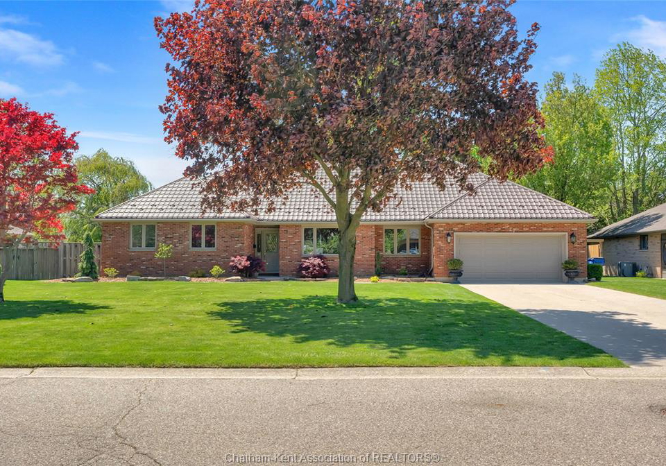 27-cramar-crescent-chatham-ontario-26018863