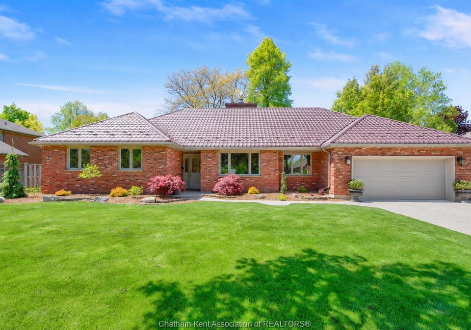 27-cramar-crescent-chatham-ontario-26018863