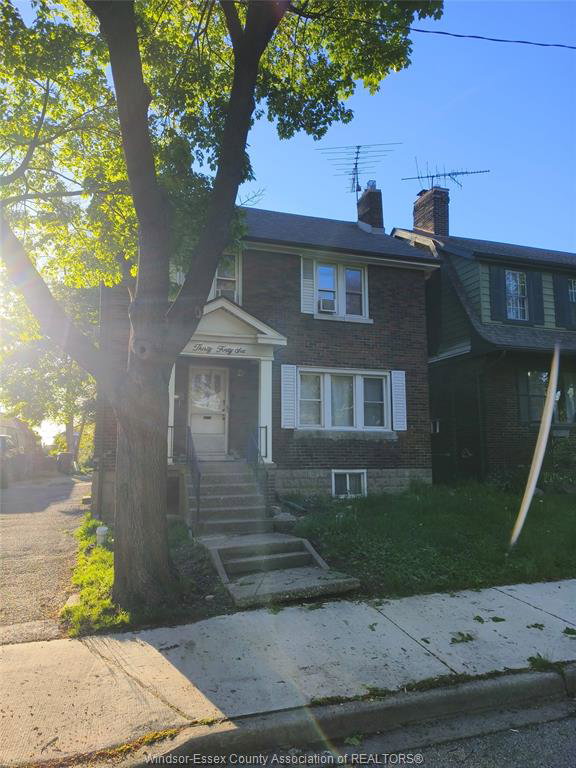 3046-alexander-windsor-ontario-26018866