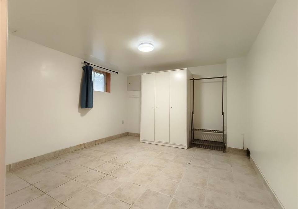 3046-alexander-windsor-ontario-26018866