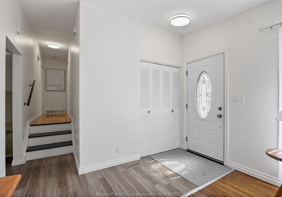 1507-st-gabriel-windsor-ontario-26018870