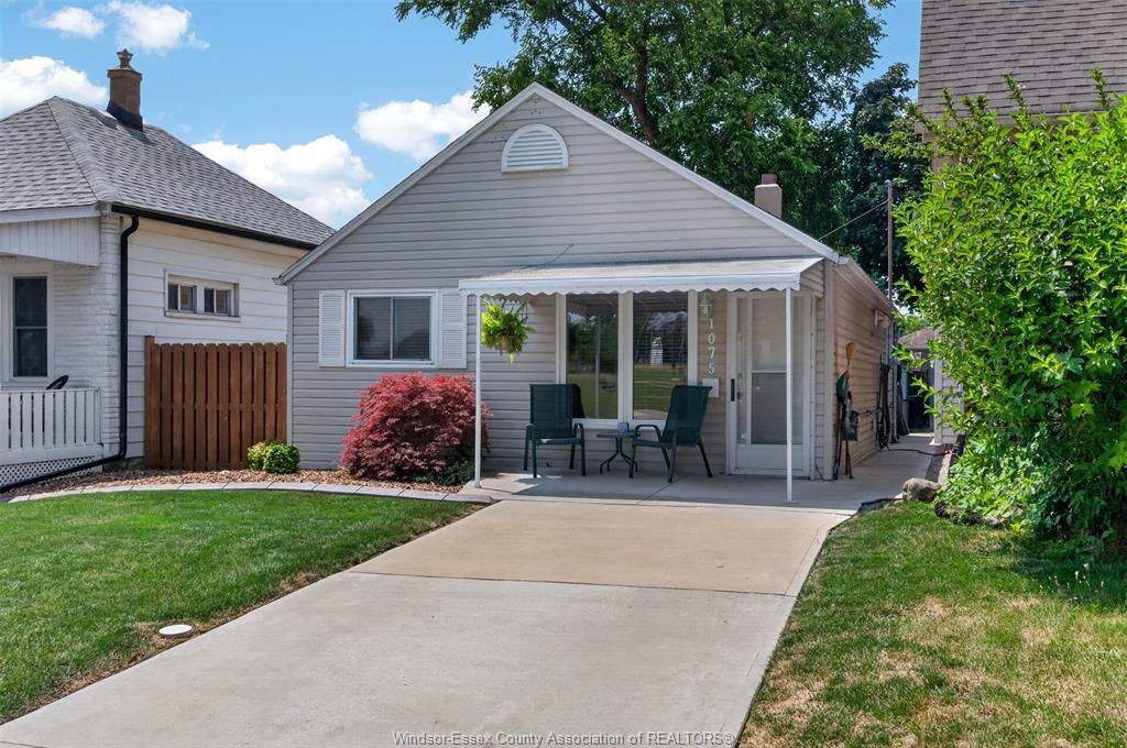 1075-curry-windsor-ontario-26018873
