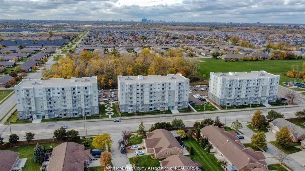 1611-banwell-windsor-ontario-26018875