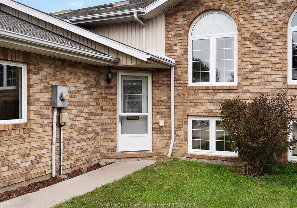 144-bennie-avenue-leamington-ontario-26018882