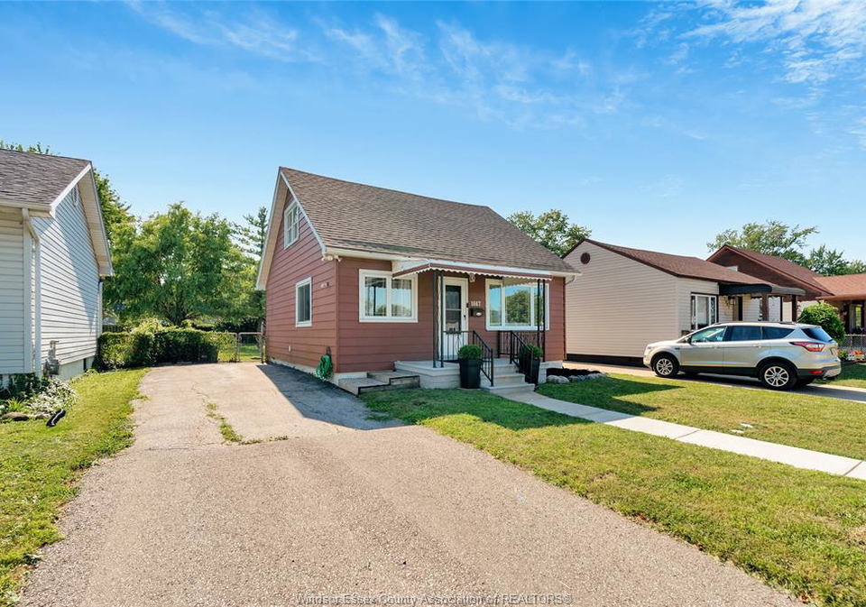 1667-aubin-windsor-ontario-26018886