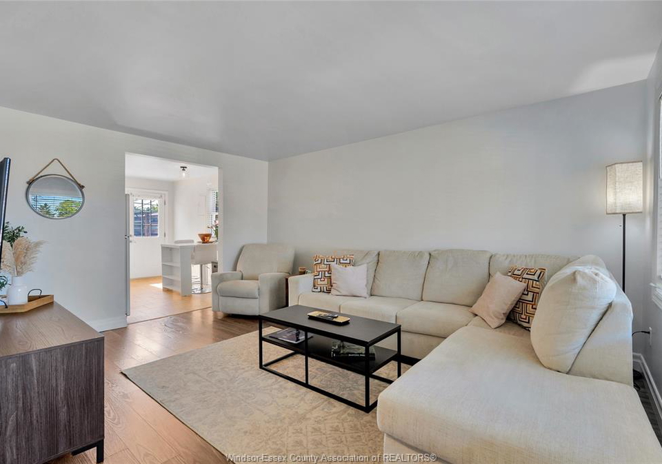 1667-aubin-windsor-ontario-26018886