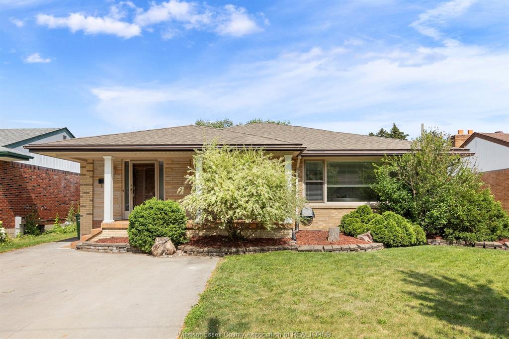 850-greendale-drive-windsor-ontario-26018888