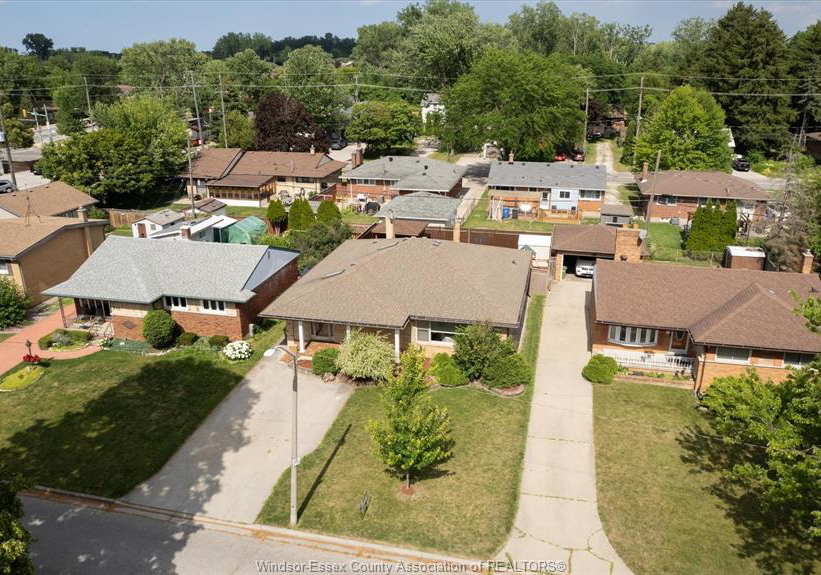 850-greendale-drive-windsor-ontario-26018888