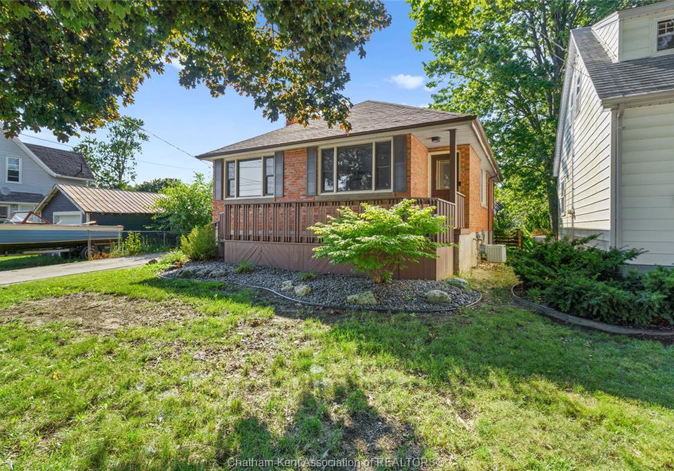 204-mcnaughton-avenue-east-chatham-ontario-26018890