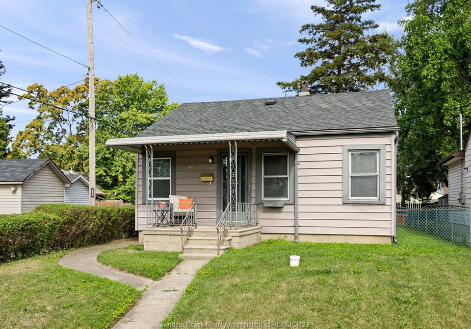 3672-girardot-windsor-ontario-26018893