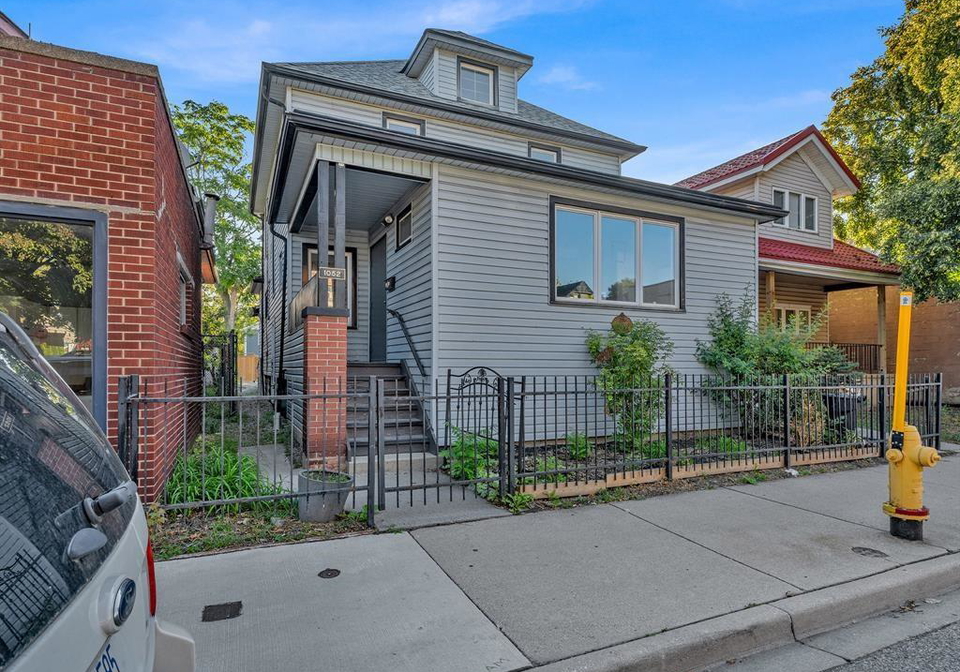 1052-drouillard-road-windsor-ontario-26018897