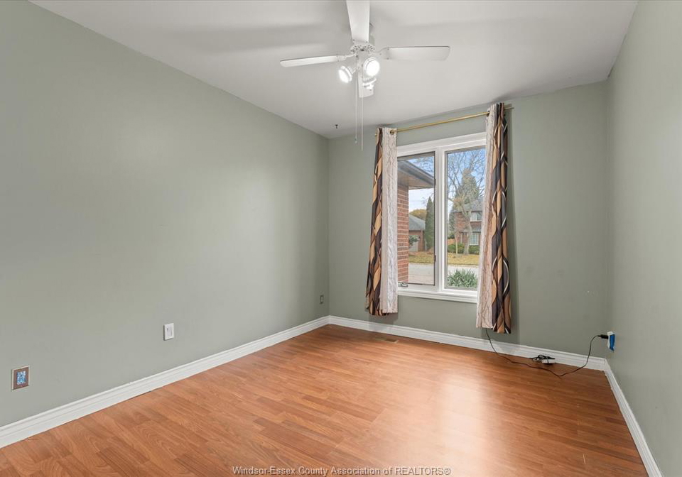 5753-bishop-street-lasalle-ontario-26018906