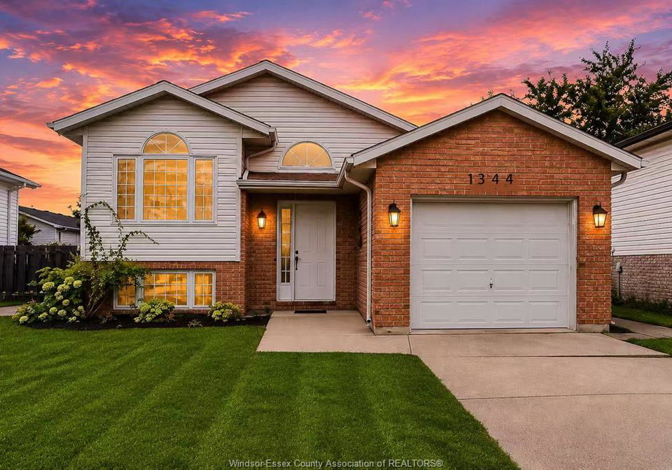 1344-giselle-windsor-ontario-26018911