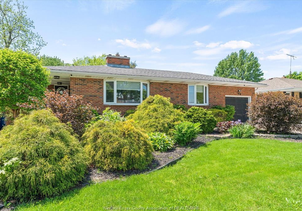 140-victoria-street-south-amherstburg-ontario-26018917