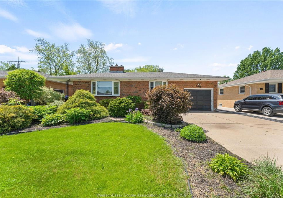 140-victoria-street-south-amherstburg-ontario-26018917