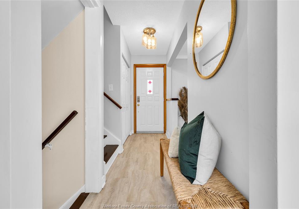 4025-mount-royal-windsor-ontario-26018929