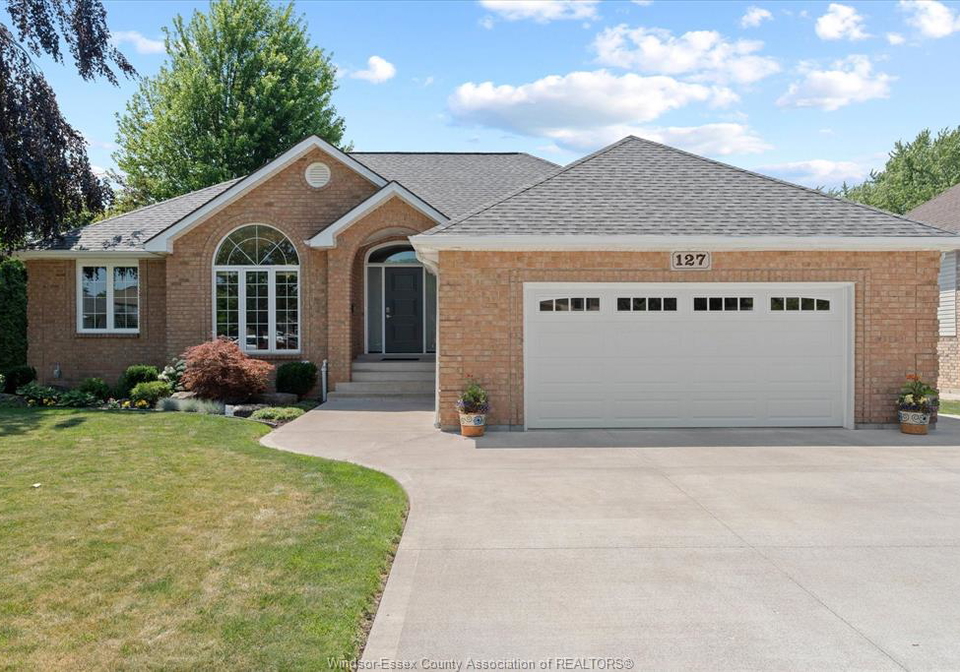 127-wintermute-avenue-lakeshore-ontario-26018939