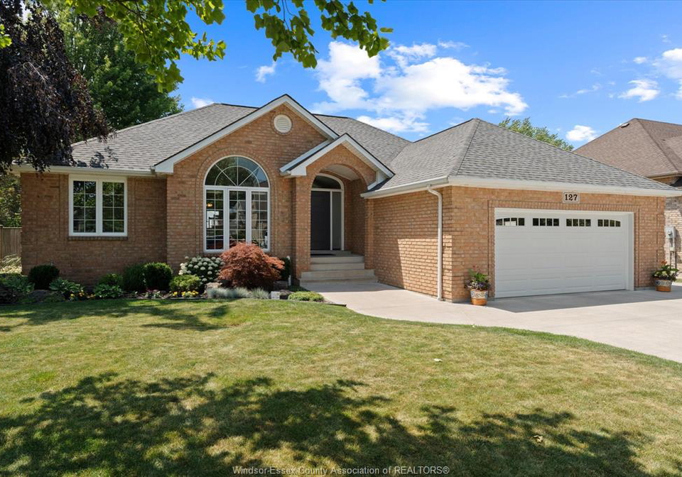 127-wintermute-avenue-lakeshore-ontario-26018939