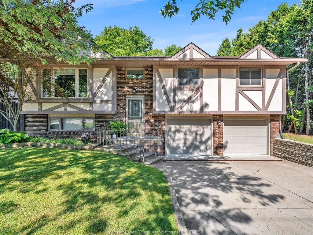 2653-concession-12-tecumseh-ontario-26018950